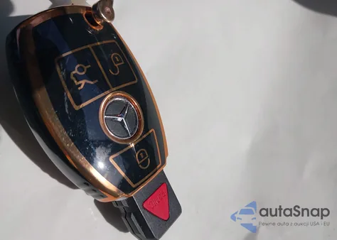 2015 Mercedes-Benz S 550 4Matic z USA, uszkodzony, nr VIN WDDUG8FB5FA135553